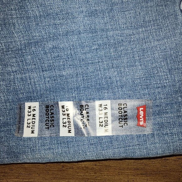 Levi’s Classic Bootcut Jeans NWT Size 16 Medium Wash Blue - Picture 14 of 16